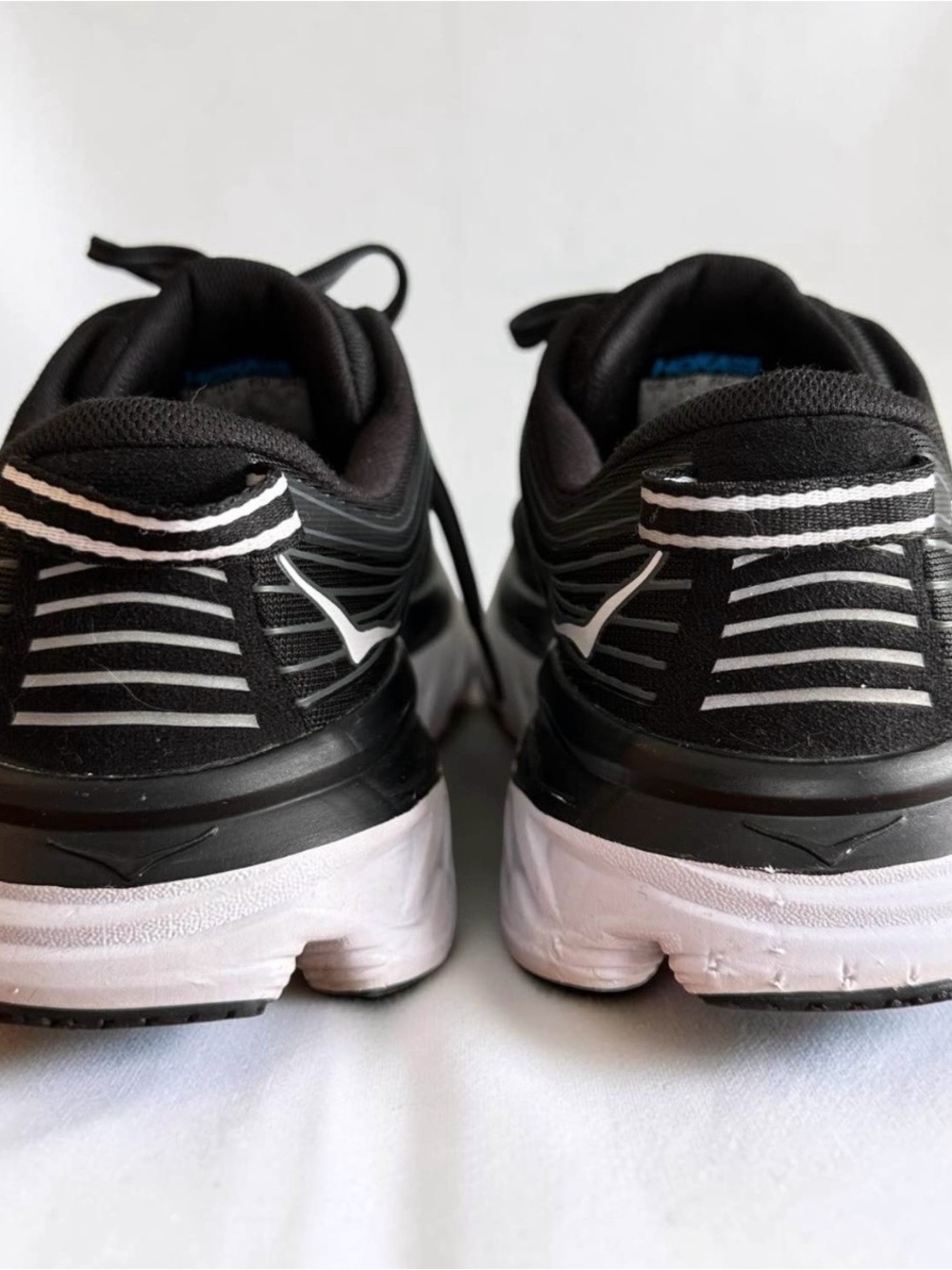 Women’s Hoka One Bondi 7 Sneakers Size 7 - Picture 4 of 7